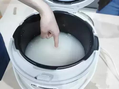 米饭夹生饭怎么补救,饭没煮熟夹生饭怎么补救