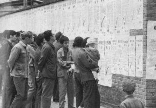 35年前，数万军警历时7个月围歼悍匪二王，引发“83年严打”