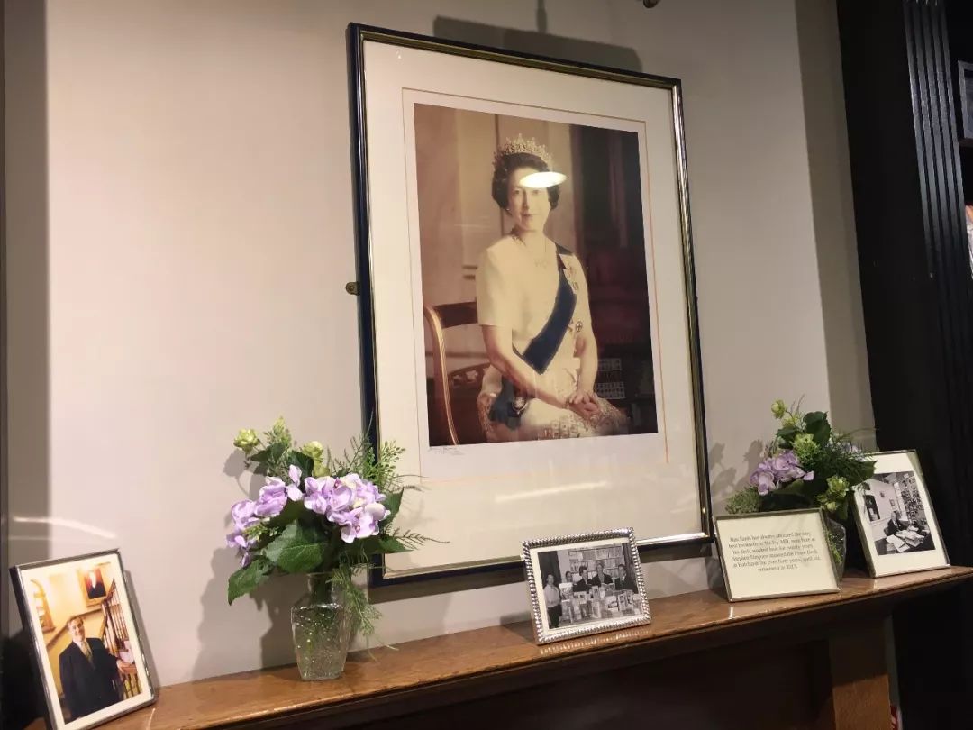 我们深度测评了8家英国书店，回国的行李全部超重