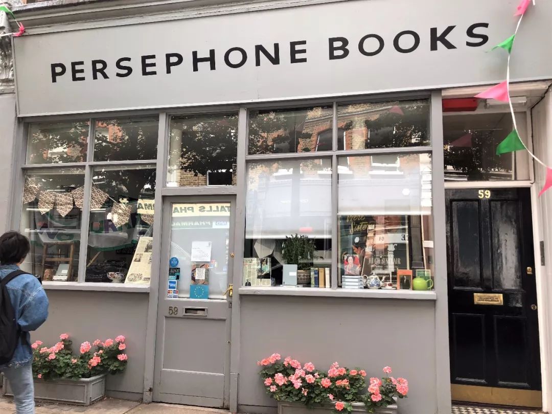 我们深度测评了8家英国书店，回国的行李全部超重