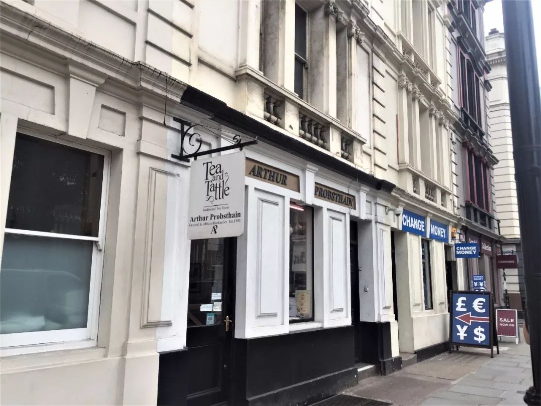 我们深度测评了8家英国书店，回国的行李全部超重