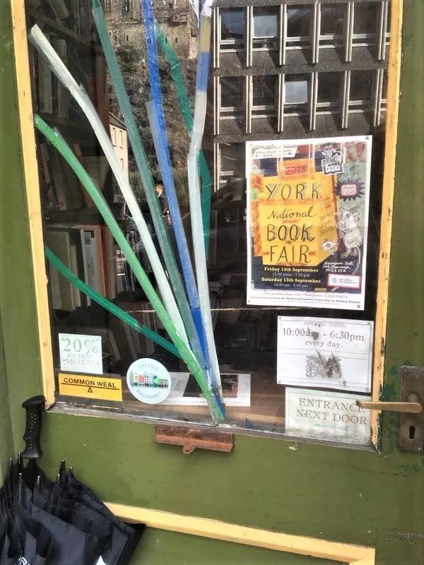 我们深度测评了8家英国书店，回国的行李全部超重