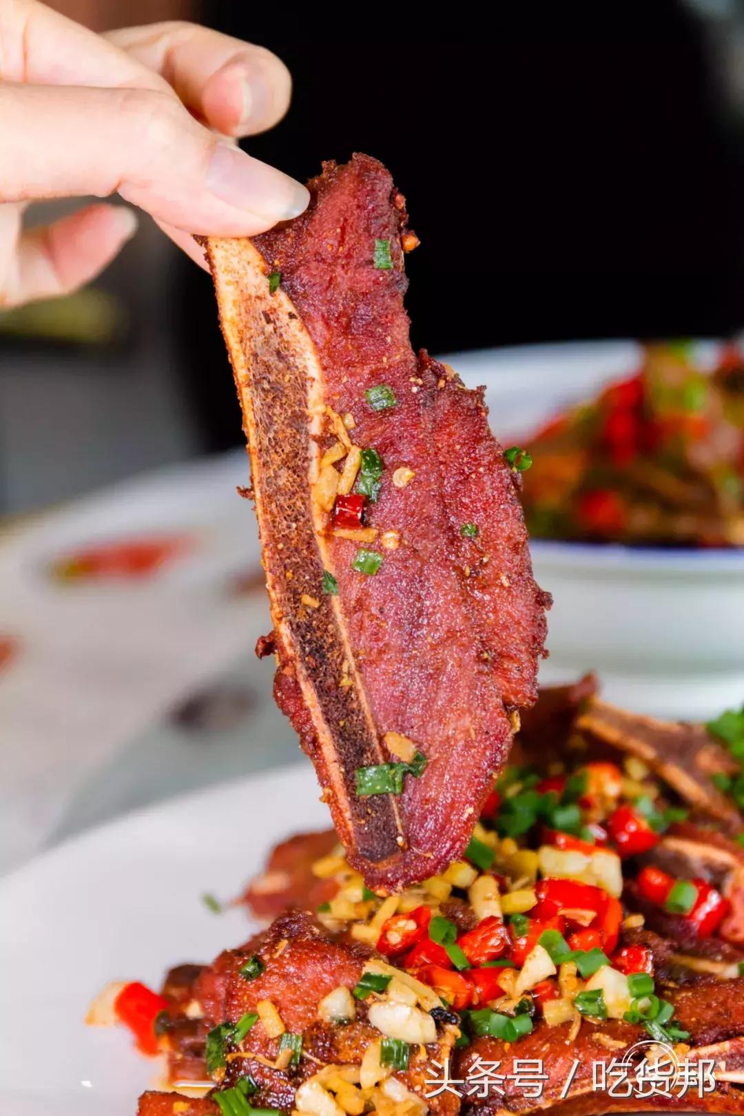 朋友叫我跟他去蹭饭,朋友喊我去蹭饭