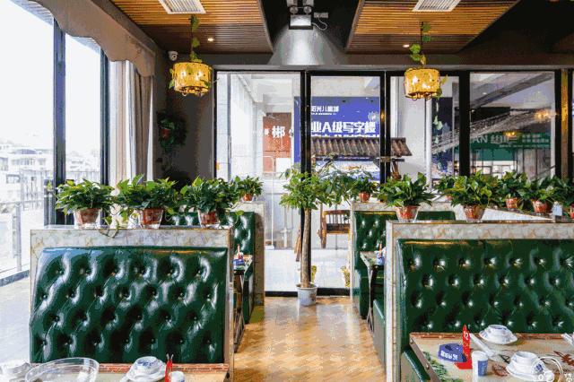 朋友叫我跟他去蹭饭,朋友喊我去蹭饭