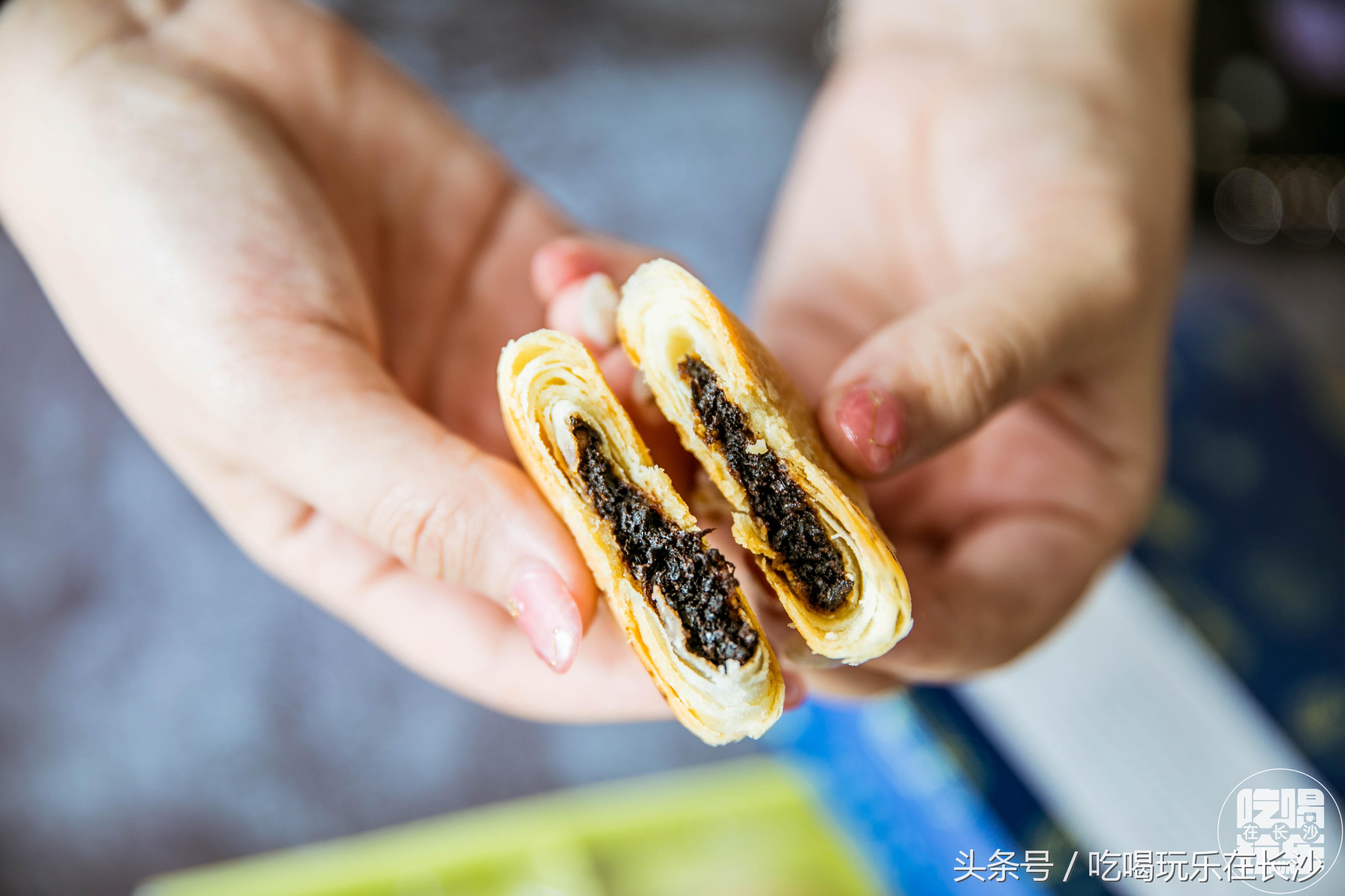 靠一张卷饼发家致富,靠一块烧饼一年开店600家