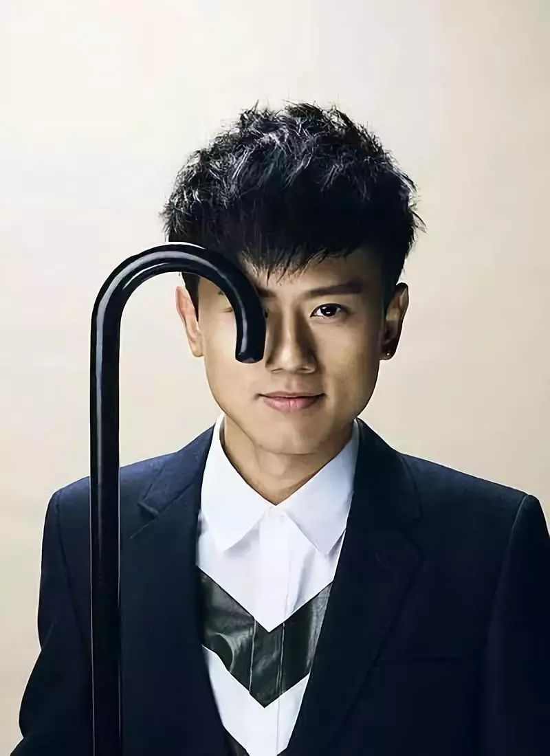 不同脸型的男士如何选发型？照着做，帅气翻倍！