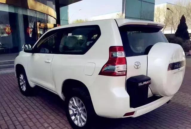 途乐与普拉多对比照片,一汽丰田普拉多3.5和途乐哪个好