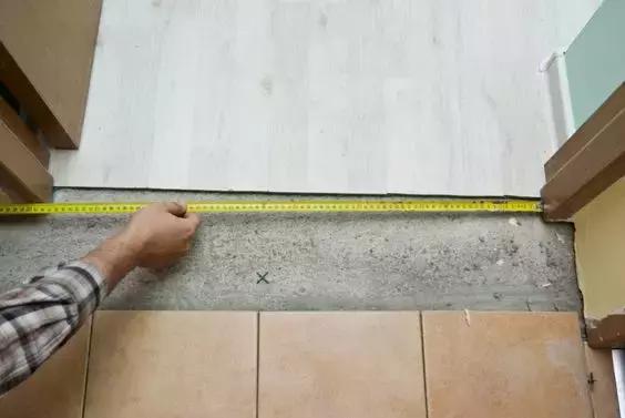 门槛石跟地面相差太高了怎么办,地面门槛石首选材料