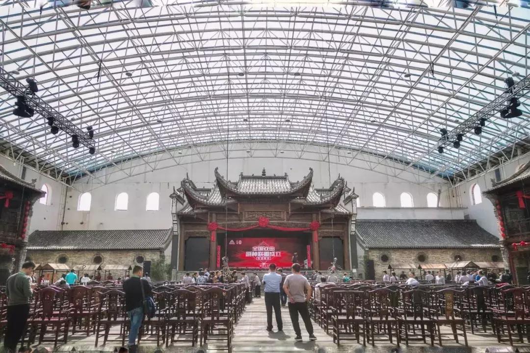 郑州足球小镇2019,郑州足球小镇有真草足球场吗