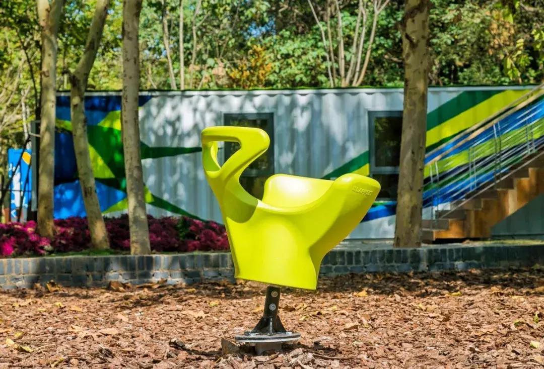 郑州足球小镇2019,郑州足球小镇有真草足球场吗