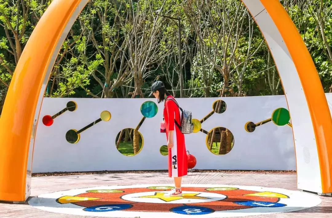 郑州足球小镇2019,郑州足球小镇有真草足球场吗