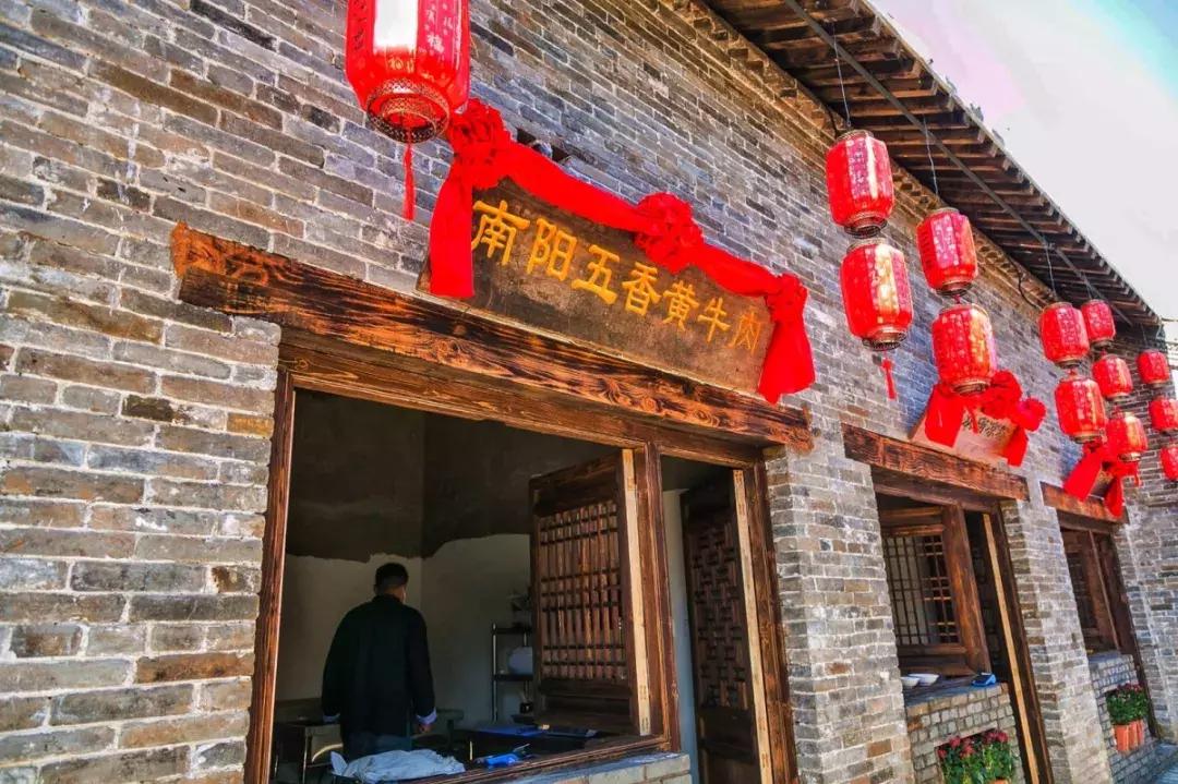 郑州足球小镇2019,郑州足球小镇有真草足球场吗