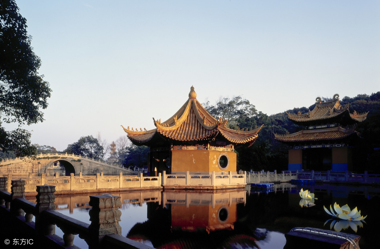 到普陀山先去礼佛还是先去洛迦山,普陀山拜佛攻略自由行2天