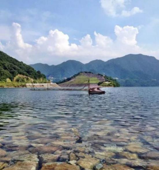 国庆秋景好去处,人少山水幽静的地方