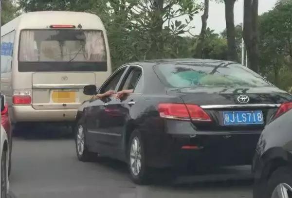 违法车牌大曝光,违法车辆名单曝光