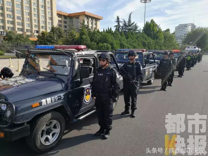 北客站卖光今日票，230万人挤地铁，车堵人多，但大家竟为这件事点赞