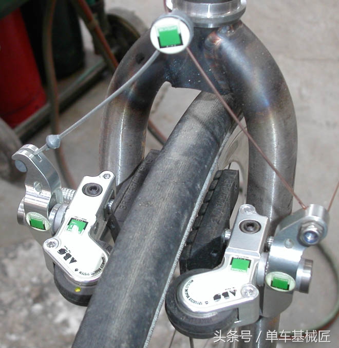 自行车刹车发展史一:从脚刹到勺式刹车再到鼓刹,都经历了什么?