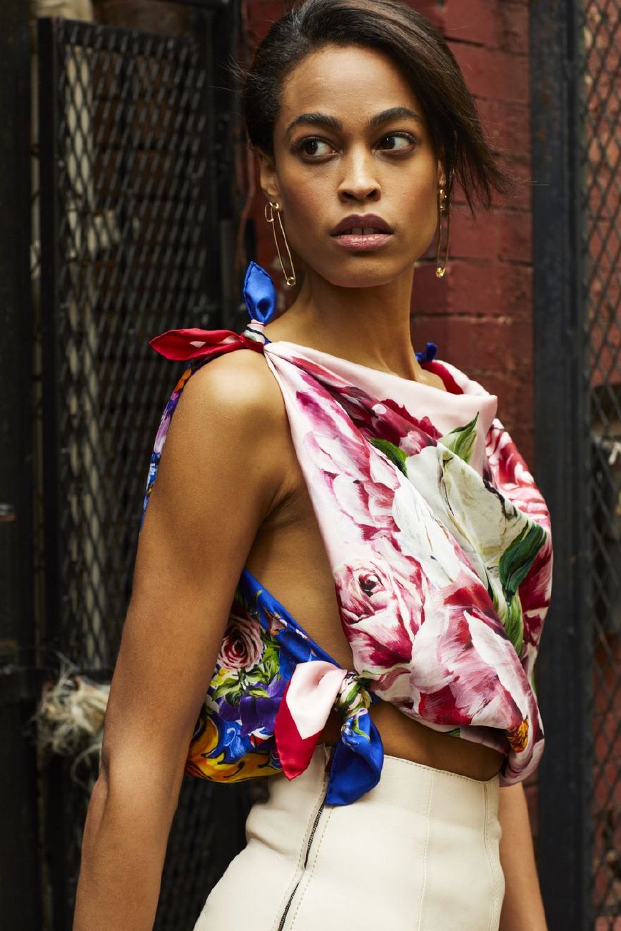 秋季长丝巾穿成俏皮上衣,秋季蚕丝丝巾怎么搭配衣服