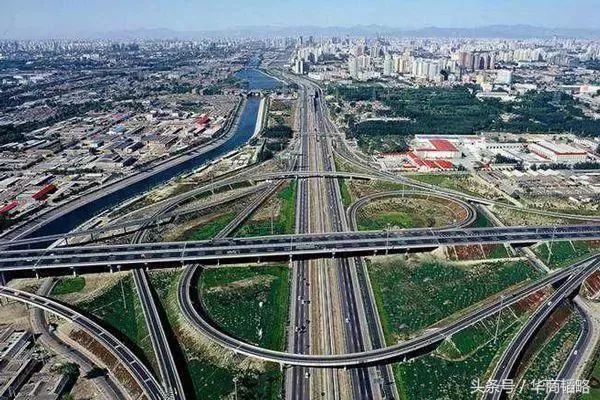 住在北京三环内与五环外的差别,在北京生活还是34线城市生活好