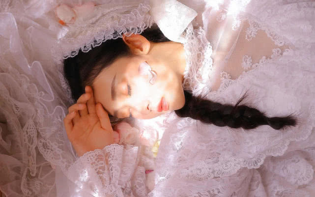 12星座想复合的表现白羊,12星座失恋白羊