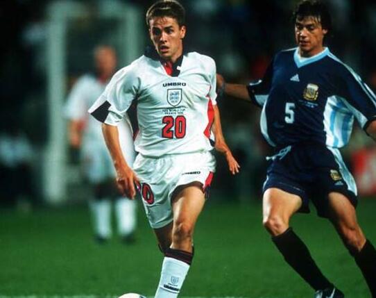 足坛十大前锋排名,十大传奇前锋