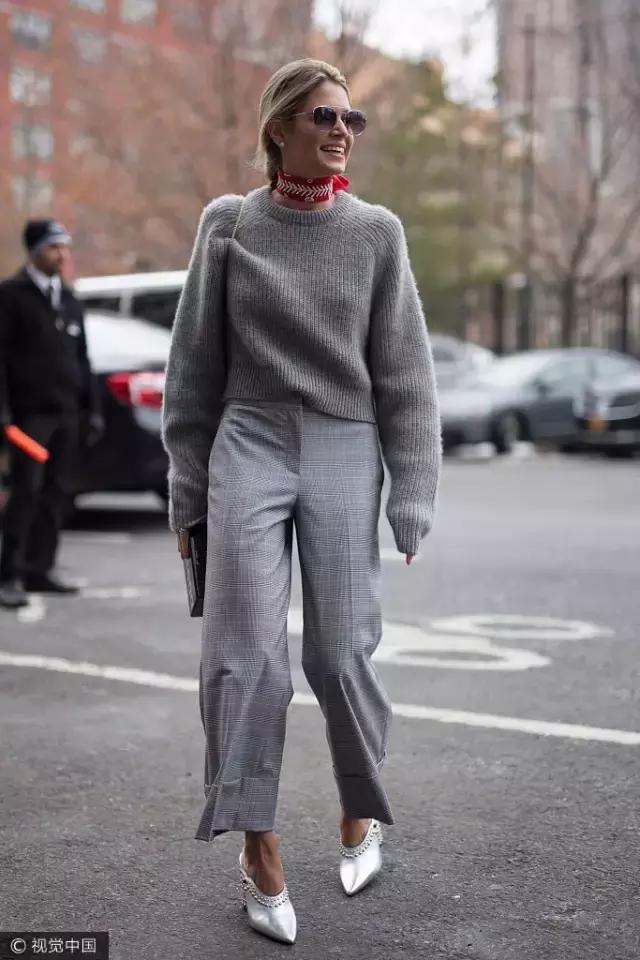 秋天丝巾防寒各种围法,时髦精都在学的几种系法丝巾教程