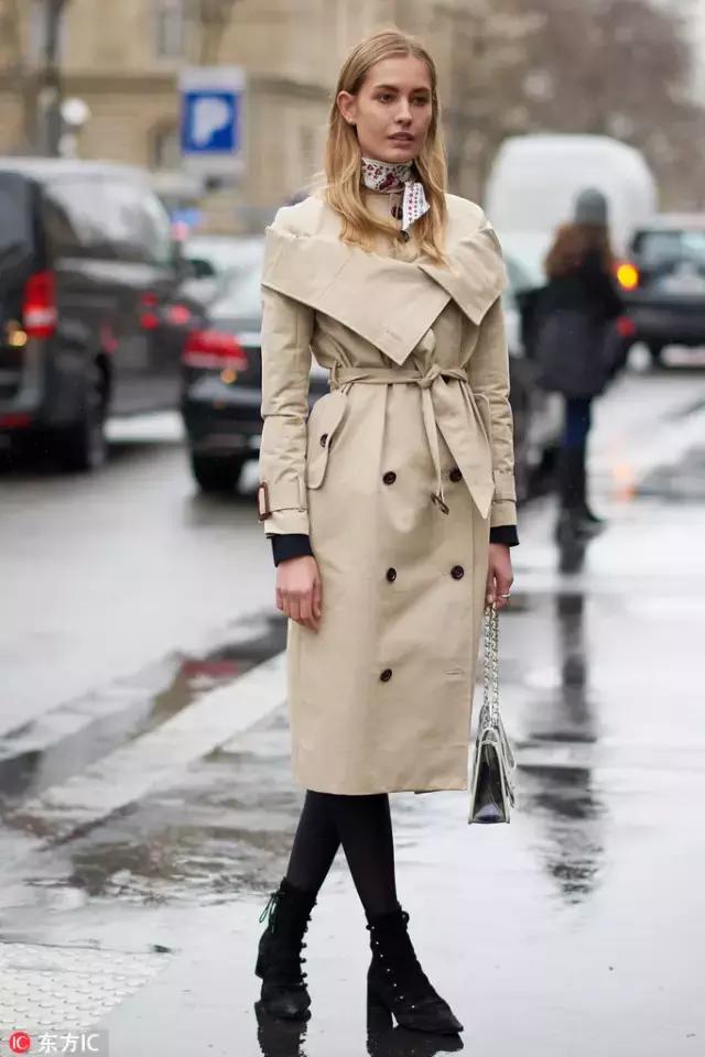 秋天丝巾防寒各种围法,时髦精都在学的几种系法丝巾教程