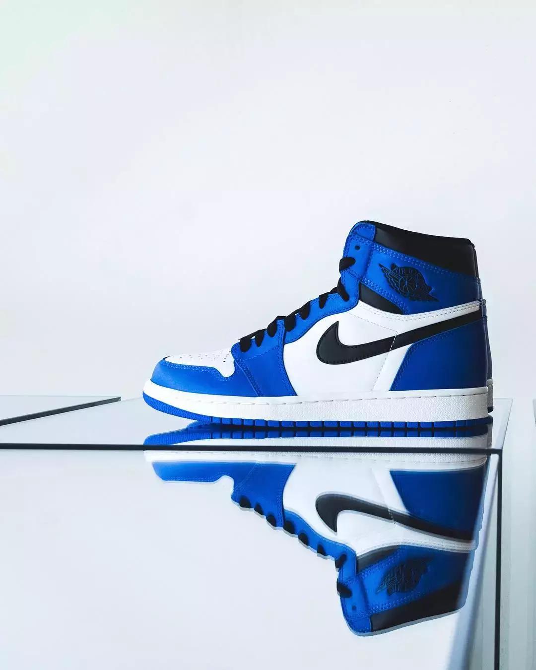 月均7个配色的AJ1,到底是谁在为他们买单?