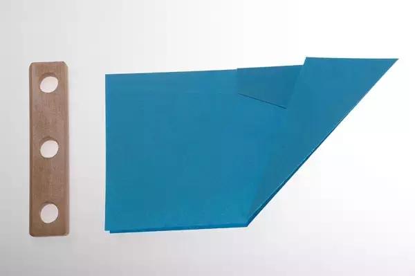 用a4纸折纸飞机怎样才能飞得最远,飞得又远又高又稳的纸飞机怎么折