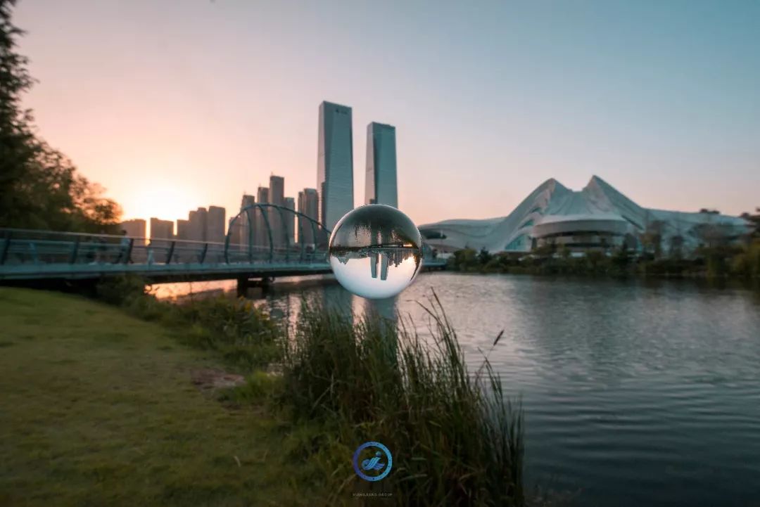 镜头怎么拍出高级感,水晶拍摄怎么拍出高级感