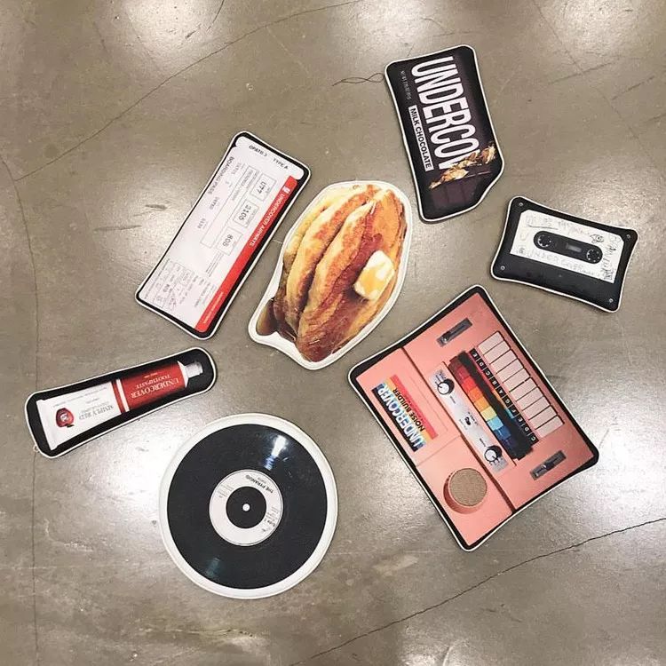 能不能送女朋友吊坠,能不能送女朋友耳环