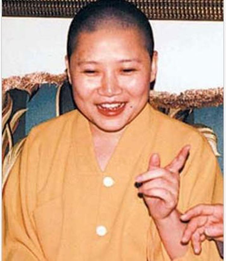 李娜看破红尘遁入佛门,因看破红尘皈依佛门的十位明星