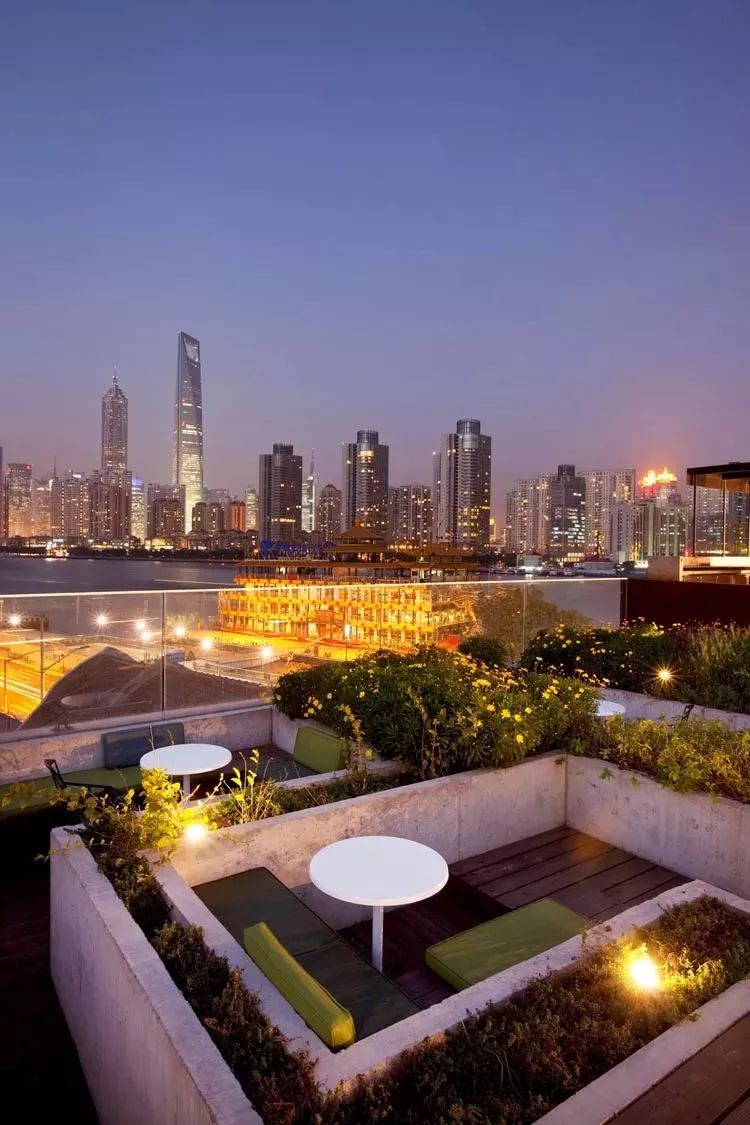 一年能赚10多万的民宿什么样,一年赚上千万的餐厅