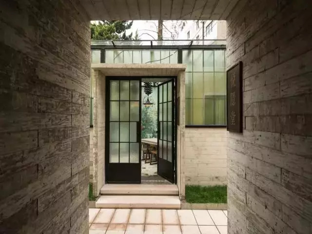 一年能赚10多万的民宿什么样,一年赚上千万的餐厅