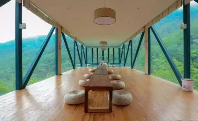 一年能赚10多万的民宿什么样,一年赚上千万的餐厅