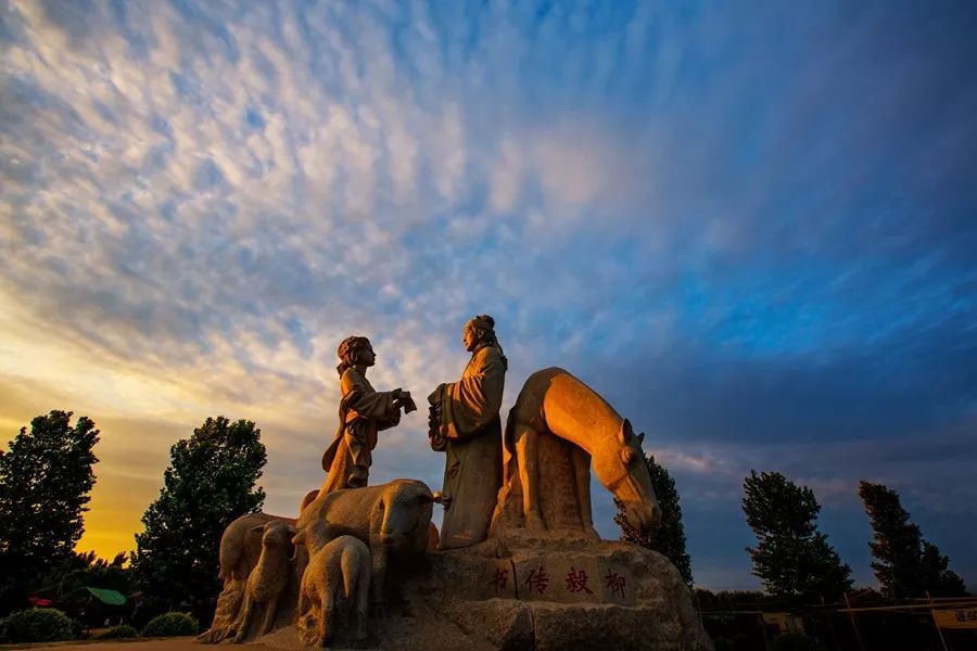 爱上这座灯火璀璨的城市,爱上临沂这座城