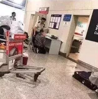 代购在机场被抓,机场代购被抓