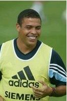 巴西著名的足球明星,足球明星年薪一览表