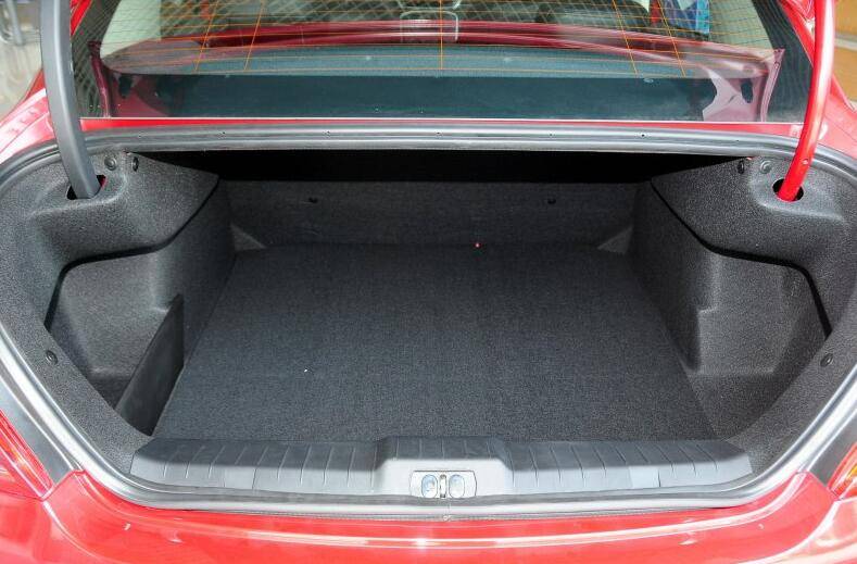 3万多是选择nk800还是450sr,3万多是选宝骏730还是途安