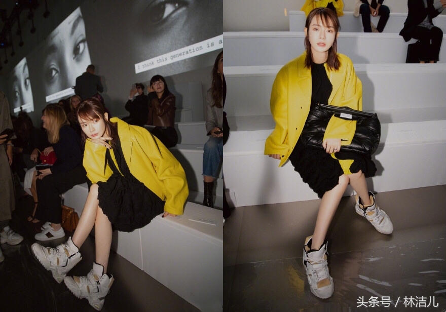 只穿一件t恤的视频,只穿一件t恤裙