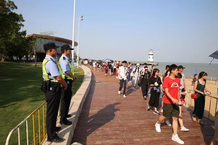 你没见过的七彩沙滩,最动听的沙滩音乐节