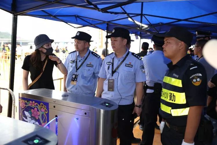 你没见过的七彩沙滩,最动听的沙滩音乐节