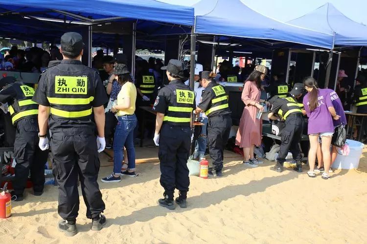 你没见过的七彩沙滩,最动听的沙滩音乐节