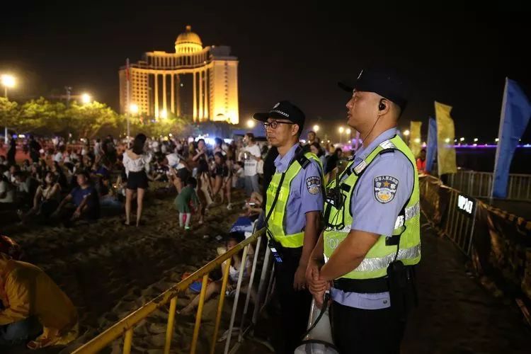 你没见过的七彩沙滩,最动听的沙滩音乐节