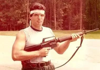 300斤的胖子逆袭成肌肉特工,300斤胖子逆袭成特工