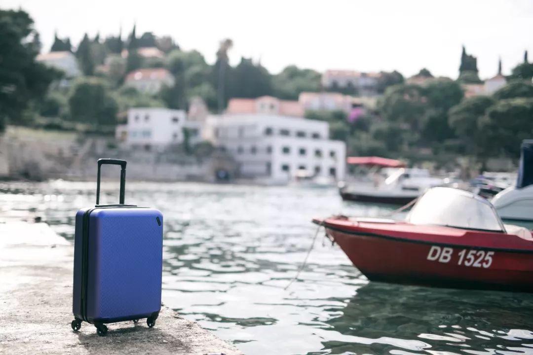 旅行回来如何清洁旅行箱外面,出游旅行箱怎么整理