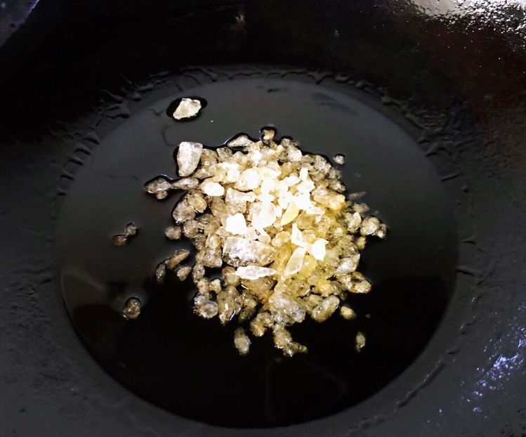 放腐乳的红烧肉和炒糖色的区别,桂花红烧肉和腐乳红烧肉哪个好吃