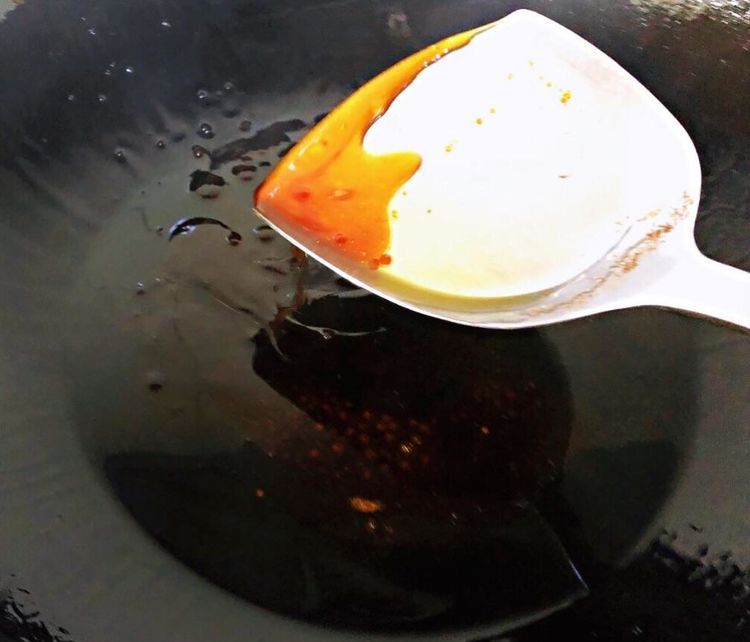 放腐乳的红烧肉和炒糖色的区别,桂花红烧肉和腐乳红烧肉哪个好吃