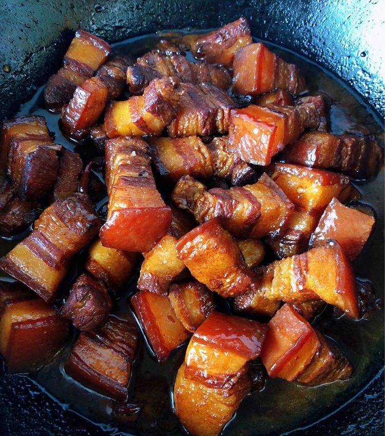 放腐乳的红烧肉和炒糖色的区别,桂花红烧肉和腐乳红烧肉哪个好吃