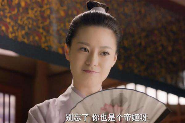 热巴枕上书造型遭吐槽,热巴枕上书霸气